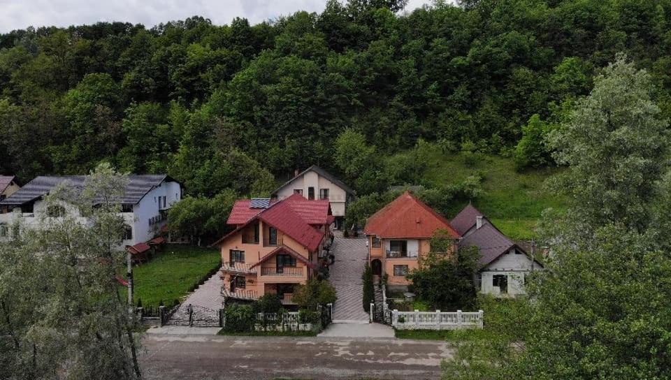 Dupa Apa La Razvan Sighetu Marmaţiei Buitenkant foto