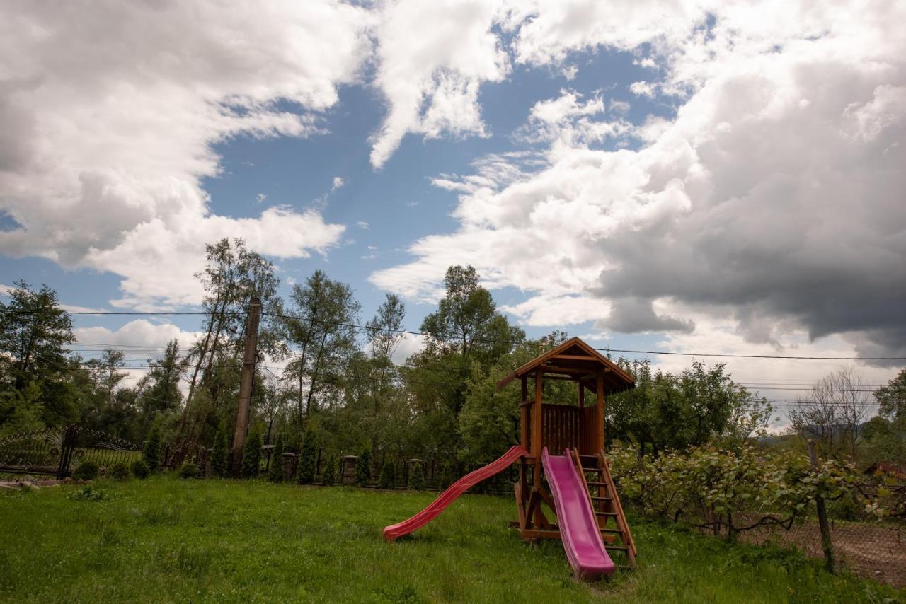 Dupa Apa La Razvan Sighetu Marmaţiei Buitenkant foto